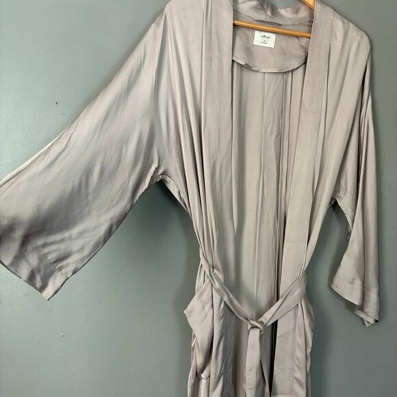 ARITZIA WILFRED Durante Jacket Kimono Satin Duster Cardigan Robe Lucite Taupe M - Picture 5 of 10